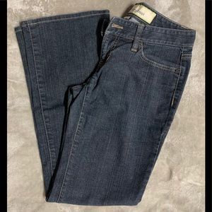 🛍Ann Taylor Loft  Curvy Bootcut Jeans Petite Zero